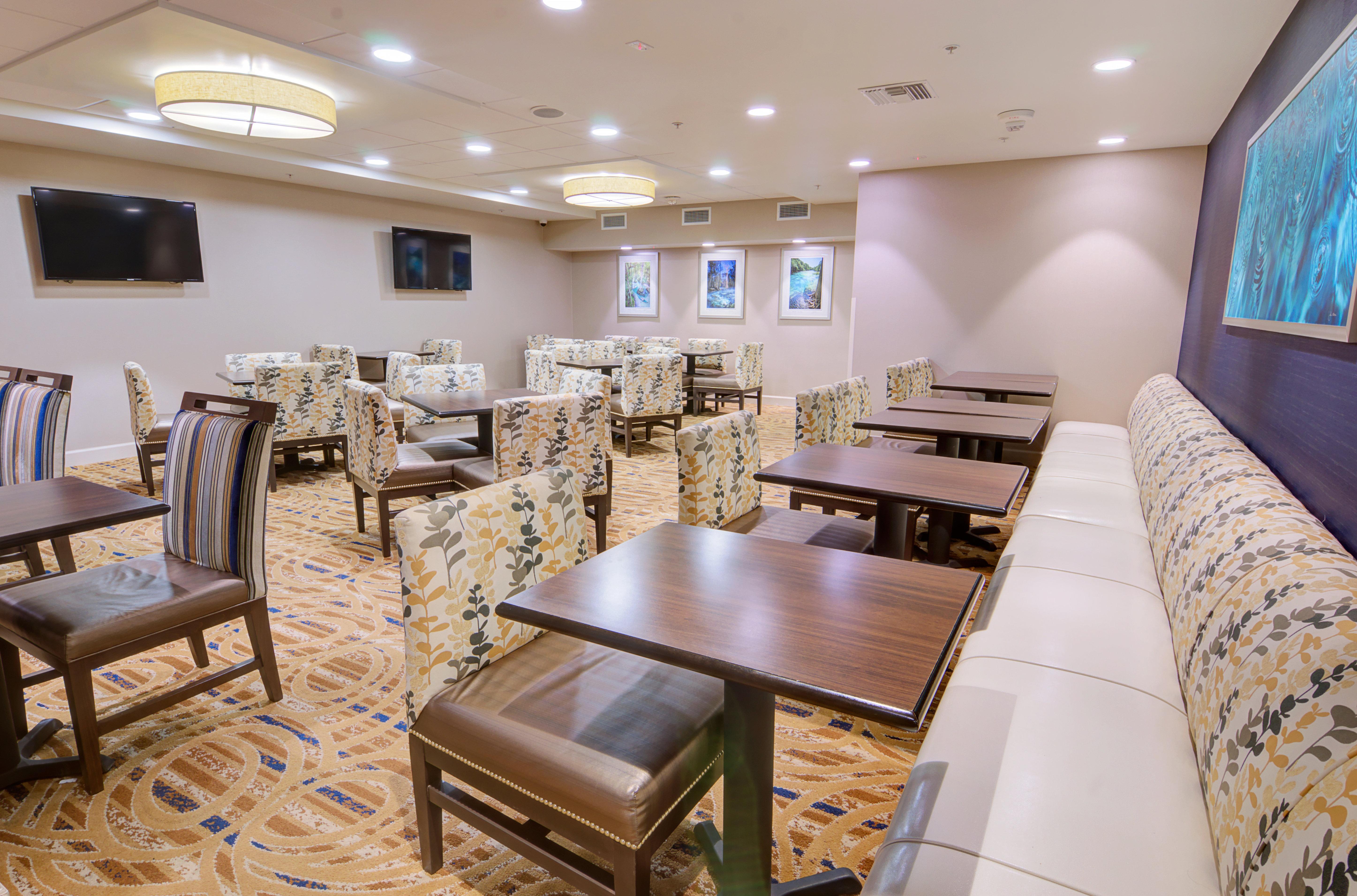 盖恩斯维尔大学中心假日酒店 外观 照片